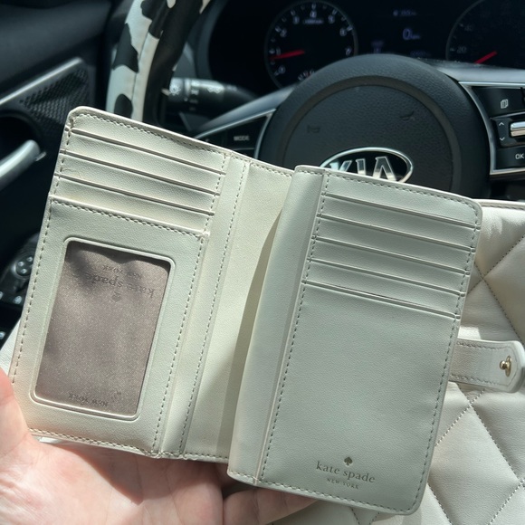 Almost brand new kate spade bag and wallet set - Picture 2 of 4